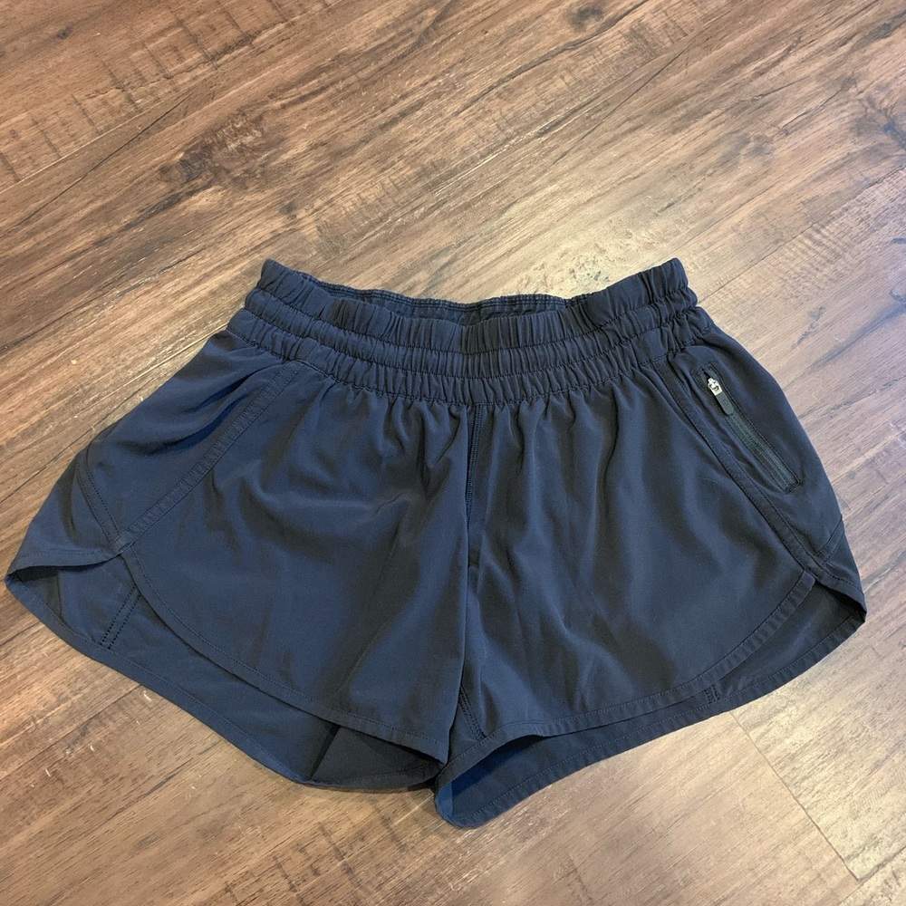 Lululemon track that shorts